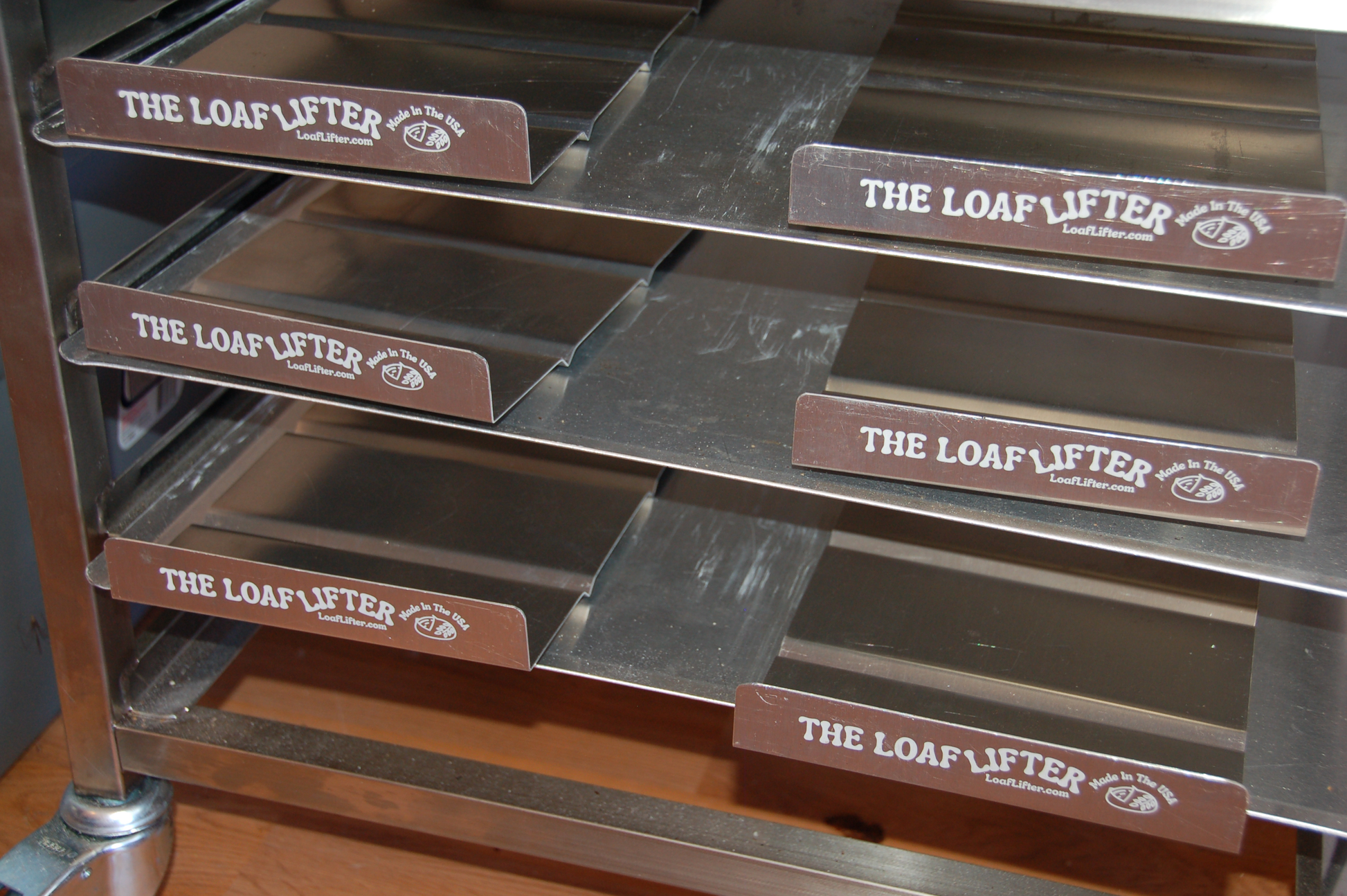 Loaf Lifter aluminum baking sheet